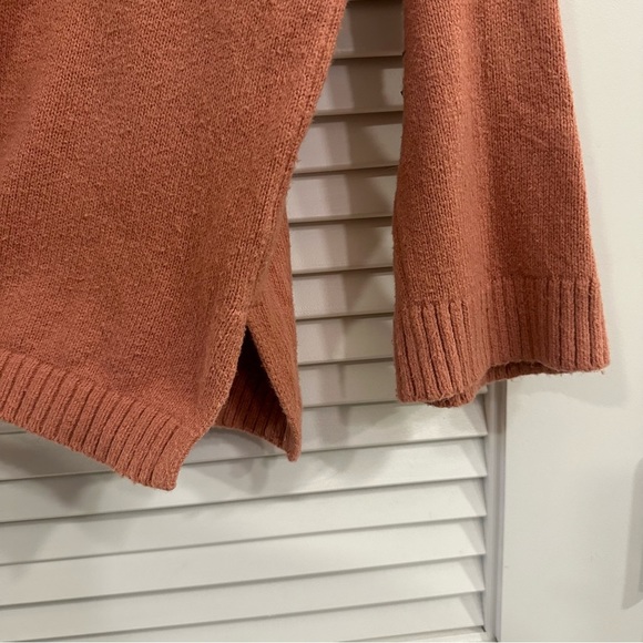 Madewell Double-V Pullover Sweater - Picture 8 of 9